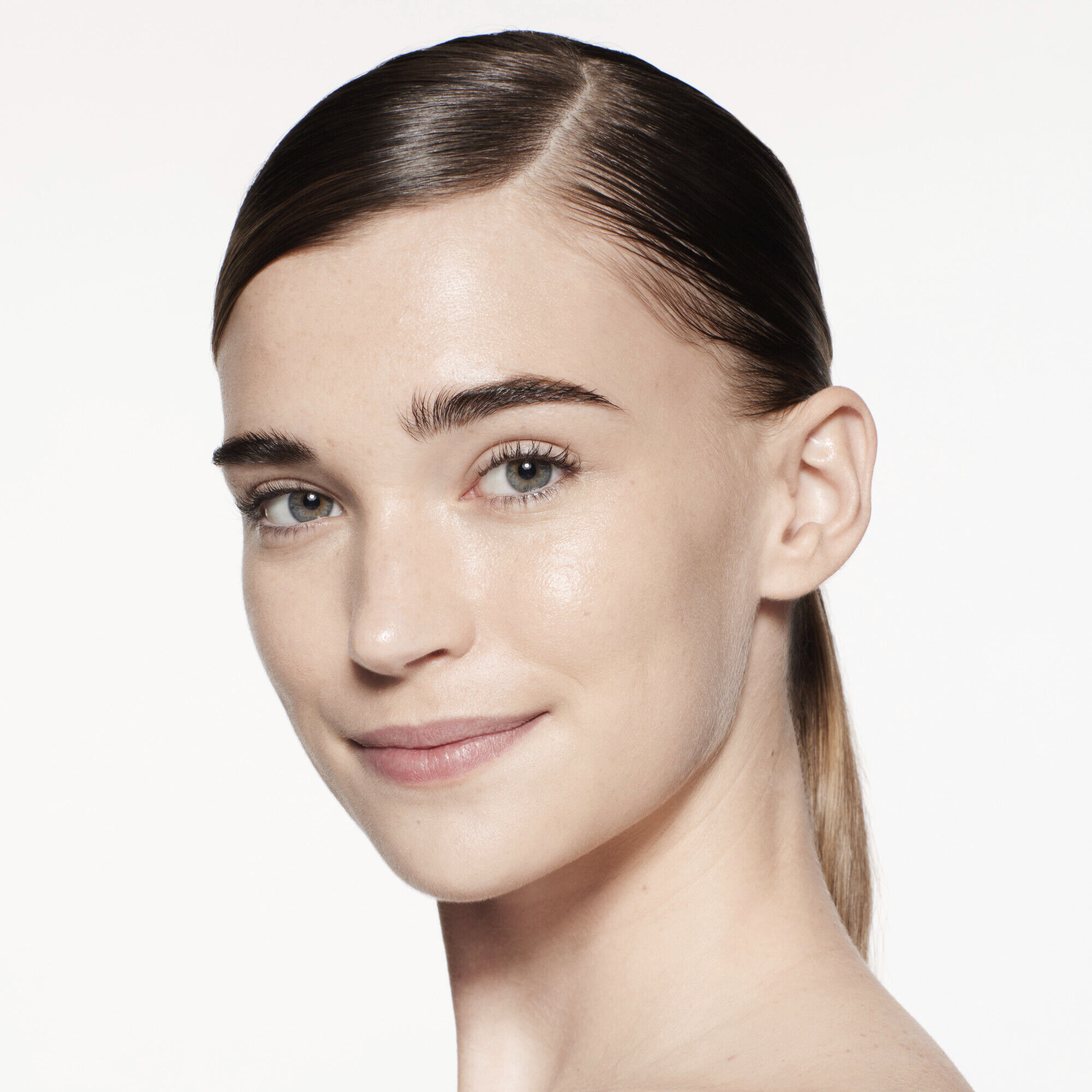 RevitalEssence Skin Glow Foundation - Luminous Coverage | Shiseido