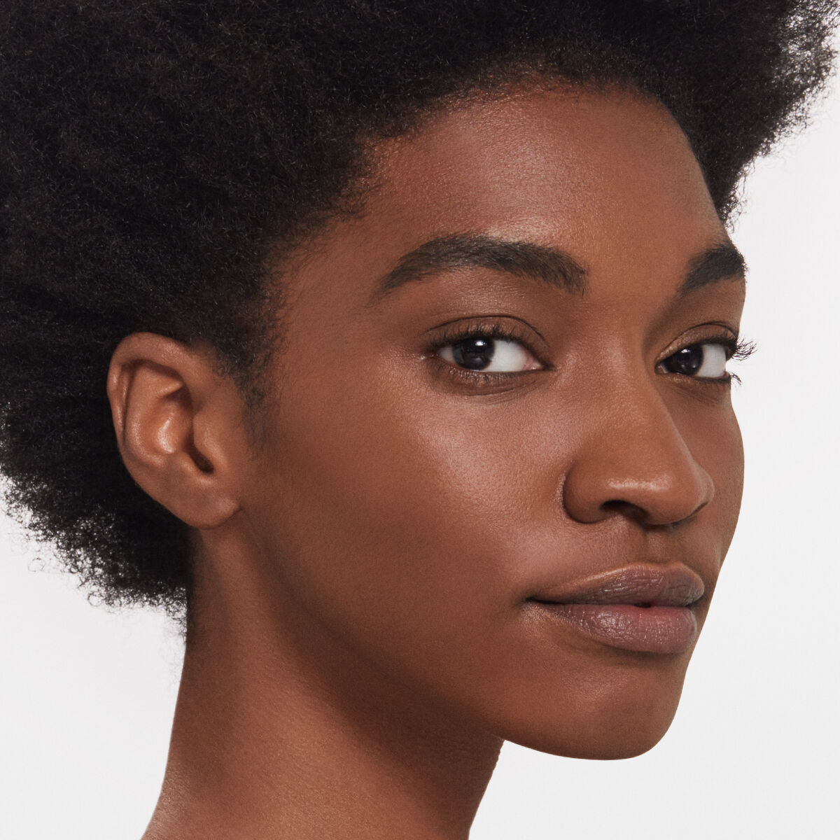 Self-Refreshing Foundation, Suede