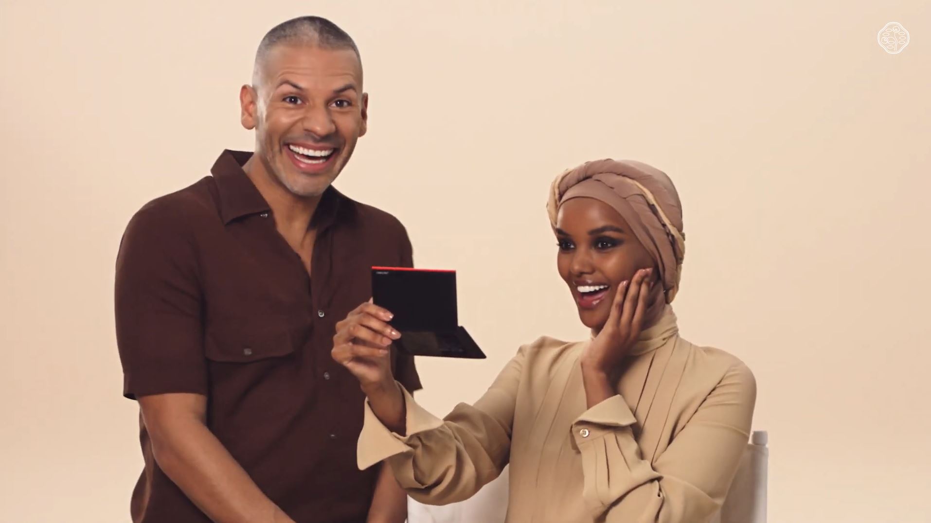 Le fond de teint impeccable de Halima par Vincent Oquendo | SHISEIDO