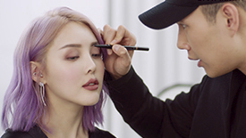 Style mauve chromatique avec Patrick Ta et Pony